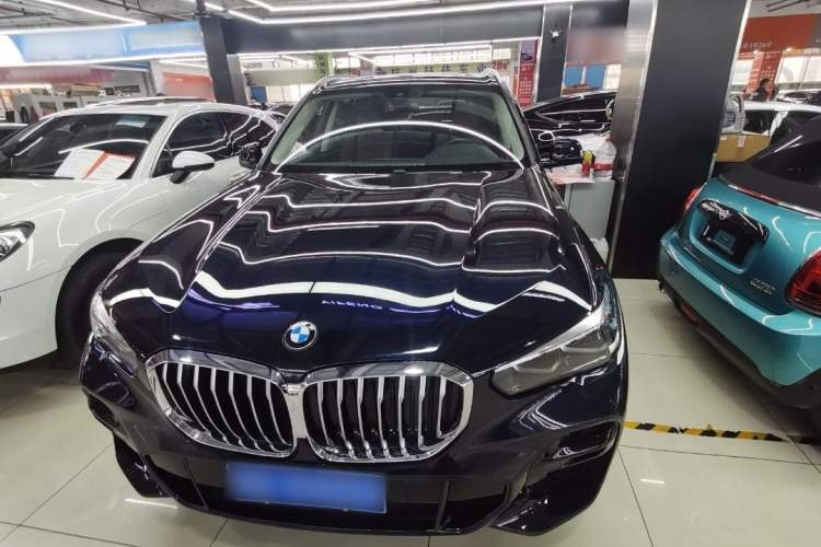 Used BMW X5 2022 xDrive30i M Sport Package Exterior 1