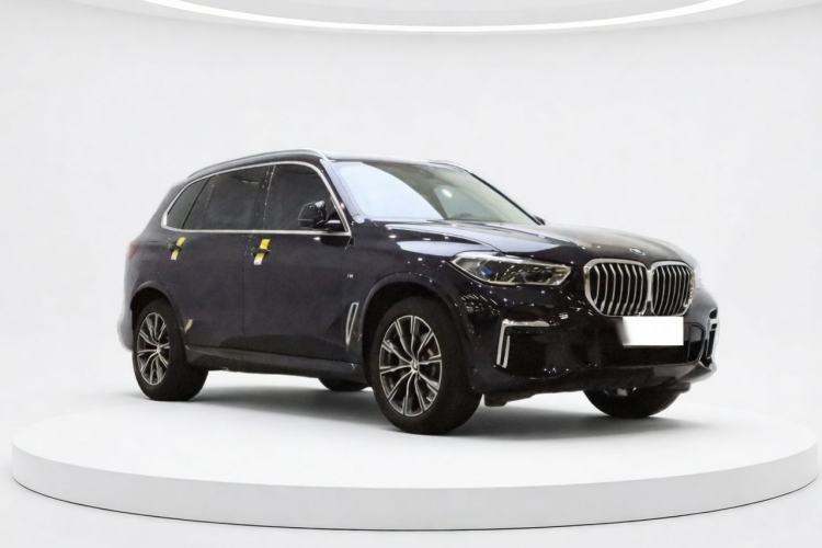 Used BMW X5 2022 xDrive 30Li Luxury M Sport Package Exterior 2