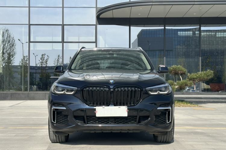 Used BMW X5 2022 Restyled xDrive 30Li M Sport Package Exterior 2