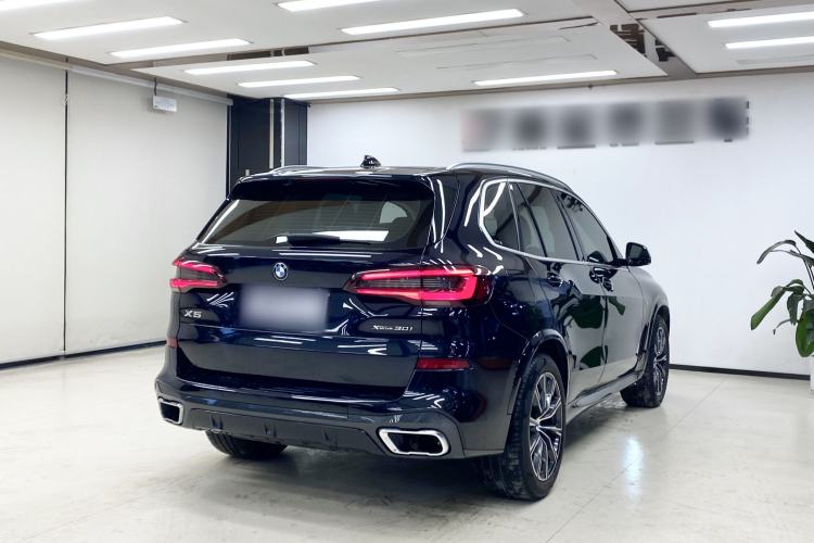 Used BMW X5 2022 xDrive30i M Sport Package Exterior 4