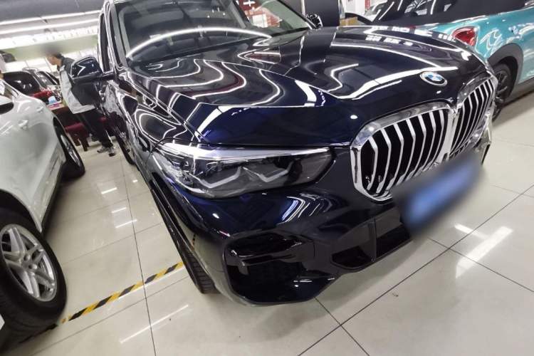 Used BMW X5 2022 xDrive30i M Sport Package Exterior 4