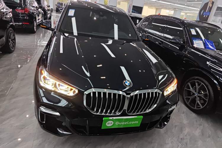 Used BMW X5 2022 Restyled xDrive 40Li M Sport Package Front