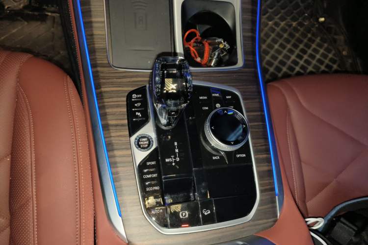 Used BMW X5 2022 xDrive 40Li M Sport Package Gear Lever