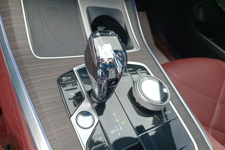 Used BMW X5 2022 Restyled xDrive 40Li M Sport Package Gear Lever