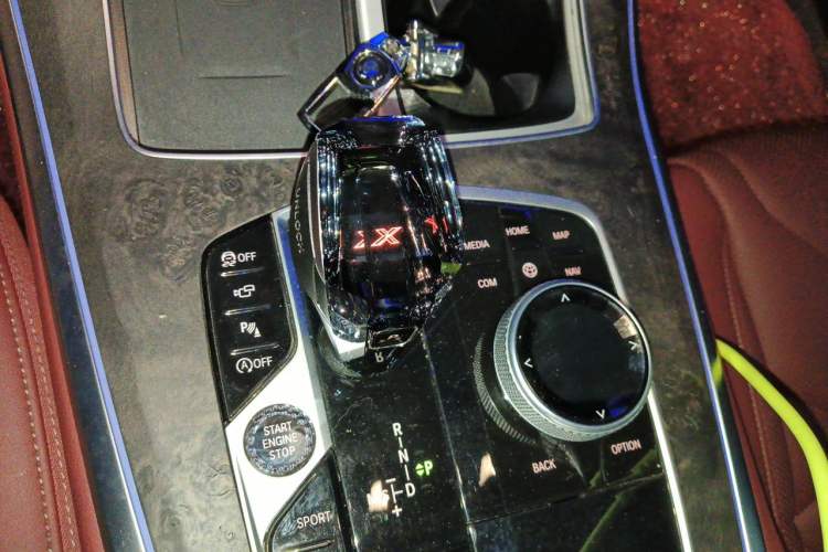 Used BMW X5 2022 Restyled xDrive 30Li Luxury Version M Sport Package Gear Lever