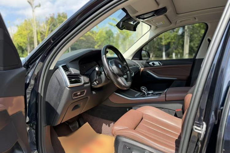 Used BMW X5 2022 xDrive30i M Sport Package Interior 1