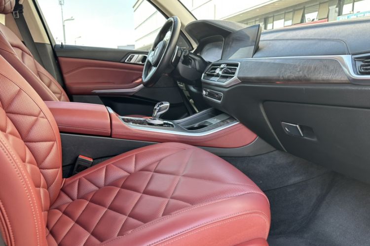 Used BMW X5 2022 Restyled xDrive 30Li M Sport Package Interior 1
