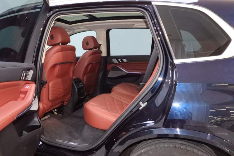 Used BMW X5 2022 xDrive 30Li Luxury M Sport Package Interior 2