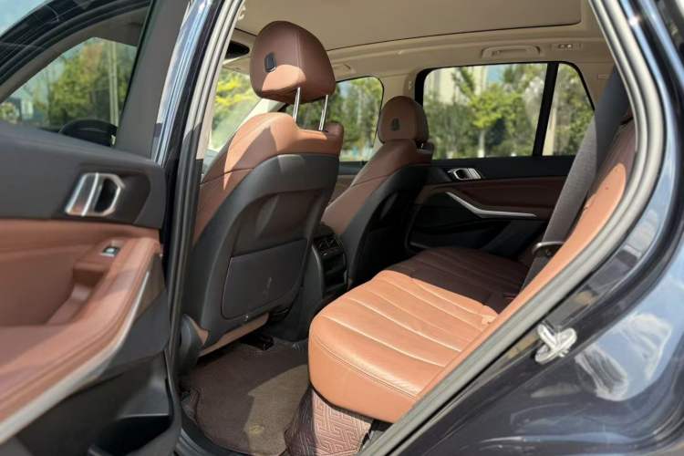 Used BMW X5 2022 xDrive30i M Sport Package Interior 2