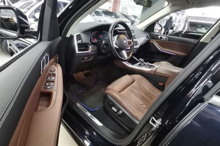 Used BMW X5 2022 xDrive30i M Sport Package Interior 2