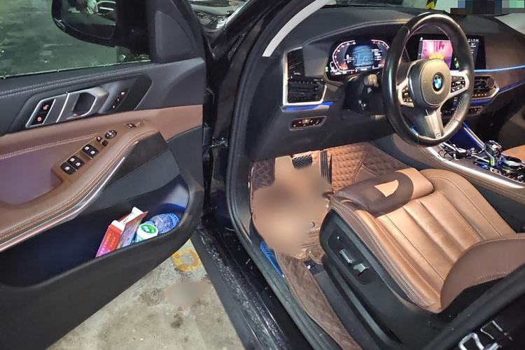 Used BMW X5 2022 xDrive30i M Sport Package Interior 3