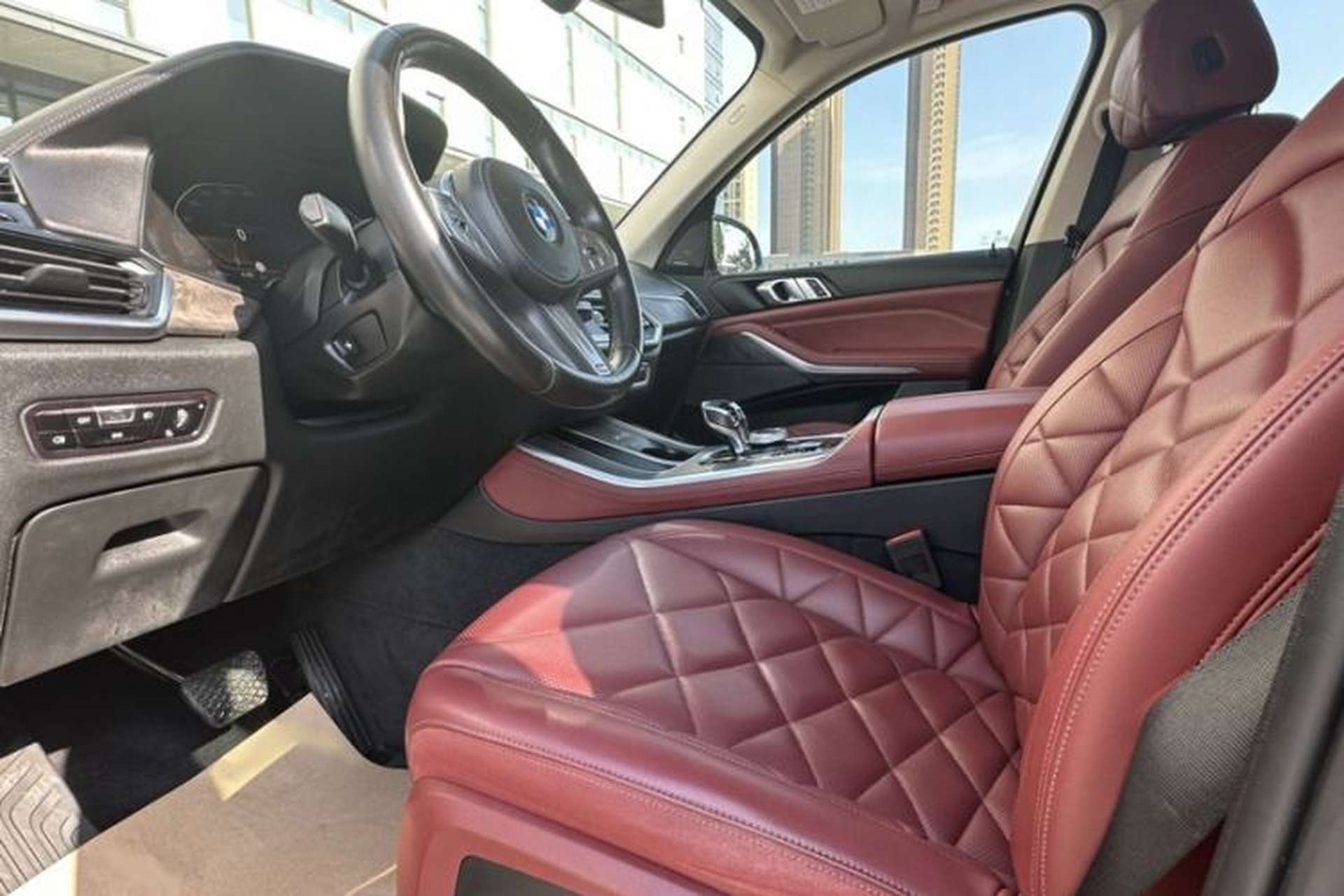 Used BMW X5 2022 Restyled xDrive 30Li M Sport Package Interior 4