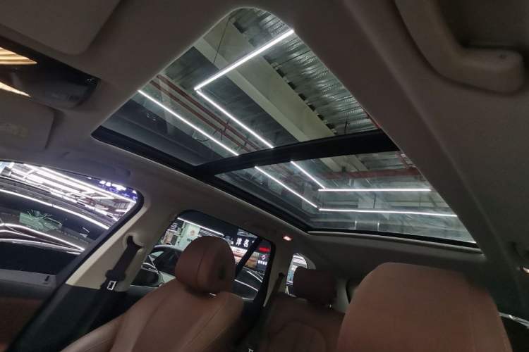 Used BMW X5 2022 xDrive30i M Sport Package Interior 5
