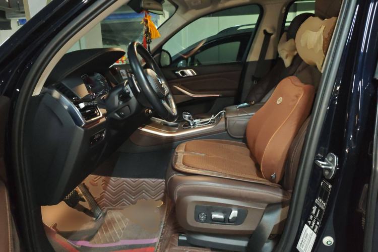 Used BMW X5 2022 xDrive 30Li M Sport Package Left Front Seat
