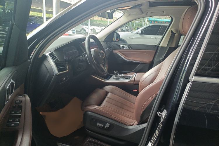 Used BMW X5 2022 xDrive30i M Sport Package Left Front Seat