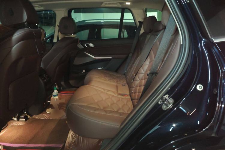 Used BMW X5 2022 xDrive 30Li M Sport Package Left Rear Seat