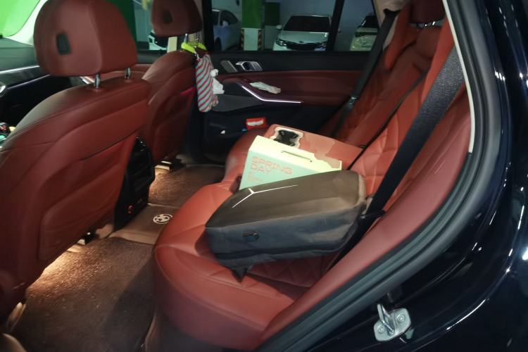 Used BMW X5 2022 Restyled xDrive 30Li Luxury Version M Sport Package Left Rear Seat