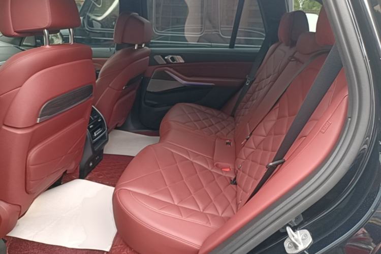Used BMW X5 2022 Restyled xDrive 40Li M Sport Package Left Rear Seat