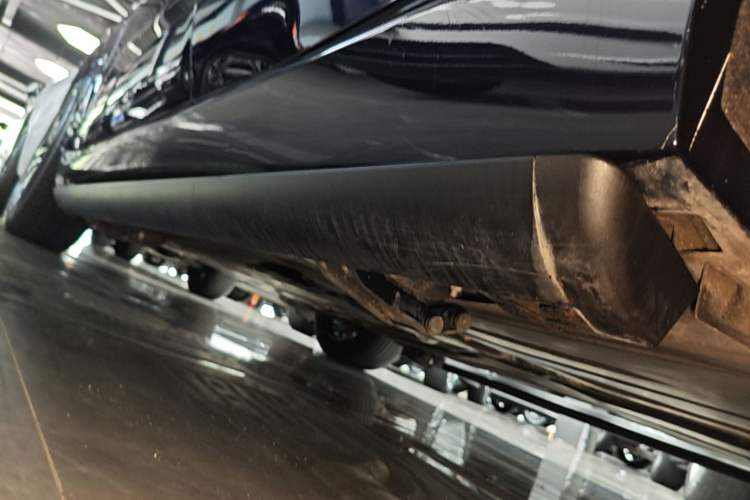 Used BMW X5 2022 Restyled xDrive 40Li M Sport Package Left Side Sill