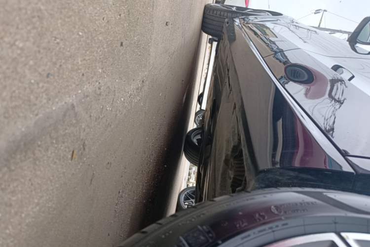 Used BMW X5 2022 Restyled xDrive 40Li M Sport Package Left Side Sill