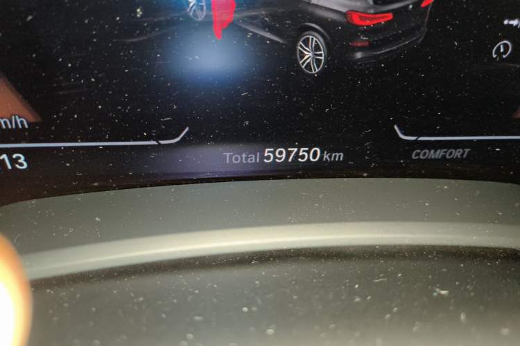 Used BMW X5 2022 xDrive 40Li M Sport Package Odometer Close Up