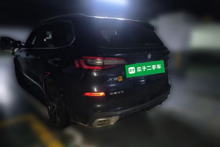 Used BMW X5 2022 xDrive 40Li M Sport Package Rear Left 45 Deg