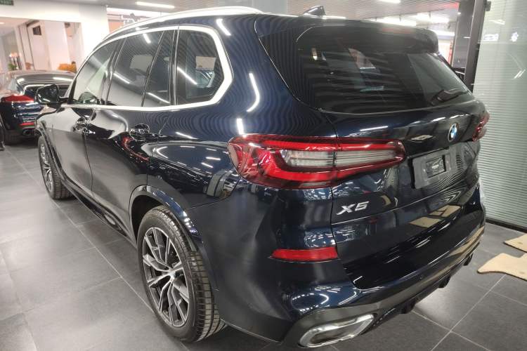 Used BMW X5 2022 xDrive40i M Sport Package Rear Left 45 Deg