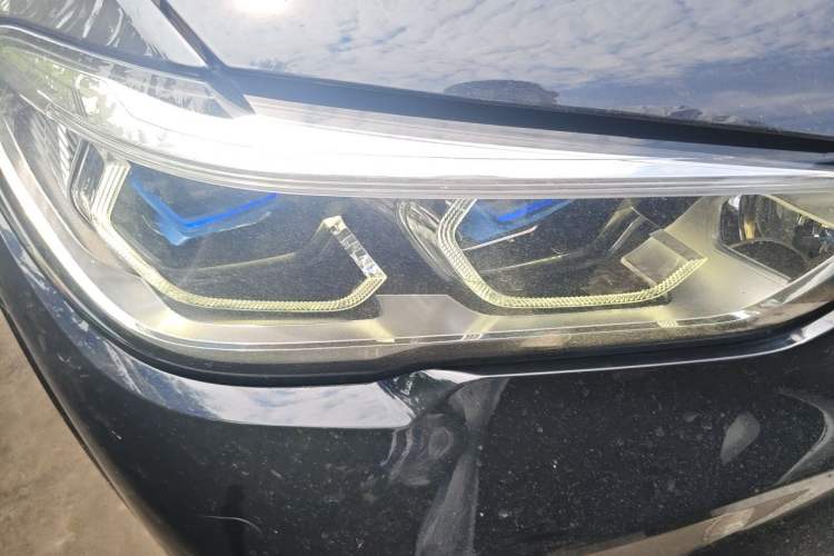Used BMW X5 2022 xDrive 40Li M Sport Package Right Front Headlight