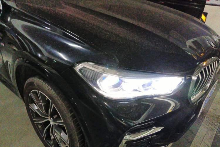 Used BMW X5 2022 Restyled xDrive 30Li Luxury Version M Sport Package Right Front Headlight