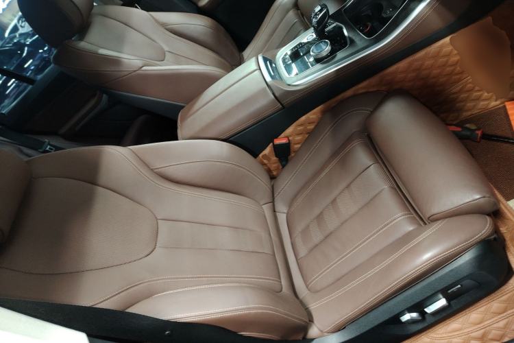 Used BMW X5 2022 xDrive40i M Sport Package Right Front Seat