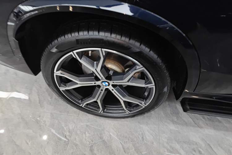 Used BMW X5 2022 Restyled xDrive 40Li M Sport Package Right Rear Wheel Hub