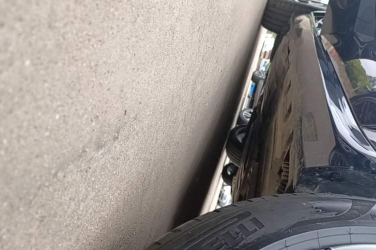 Used BMW X5 2022 Restyled xDrive 40Li M Sport Package Right Side Sill