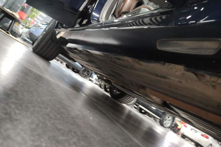 Used BMW X5 2022 xDrive40i M Sport Package Right Side Sill