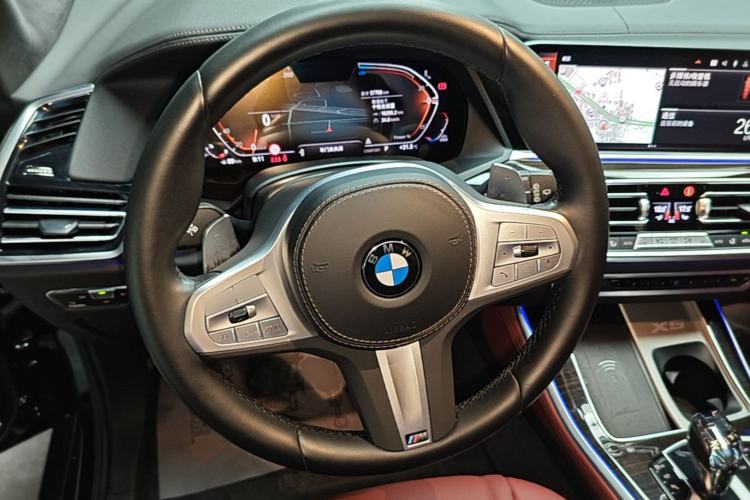 Used BMW X5 2022 Restyled xDrive 40Li M Sport Package Steering Wheel