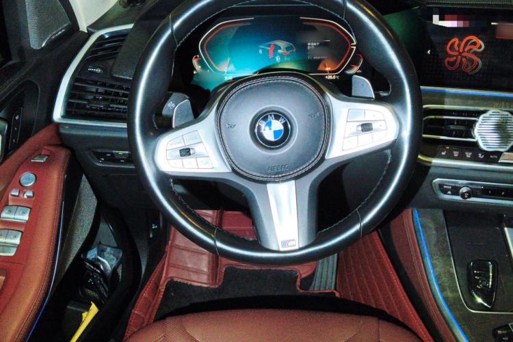 Used BMW X5 2022 Restyled xDrive 30Li Luxury Version M Sport Package Steering Wheel