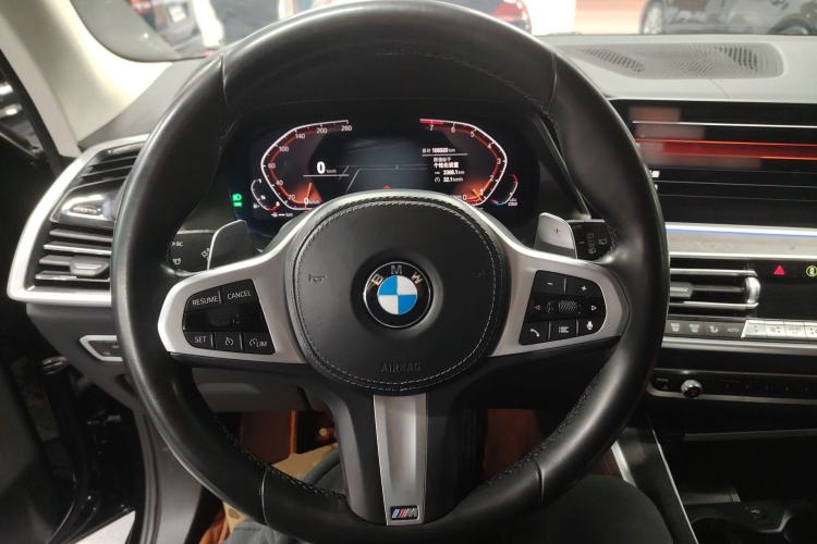 Used BMW X5 2022 xDrive40i M Sport Package Steering Wheel