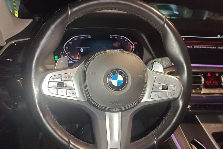 Used BMW X5 2022 Restyled xDrive 30Li Luxury Version M Sport Package Steering Wheel