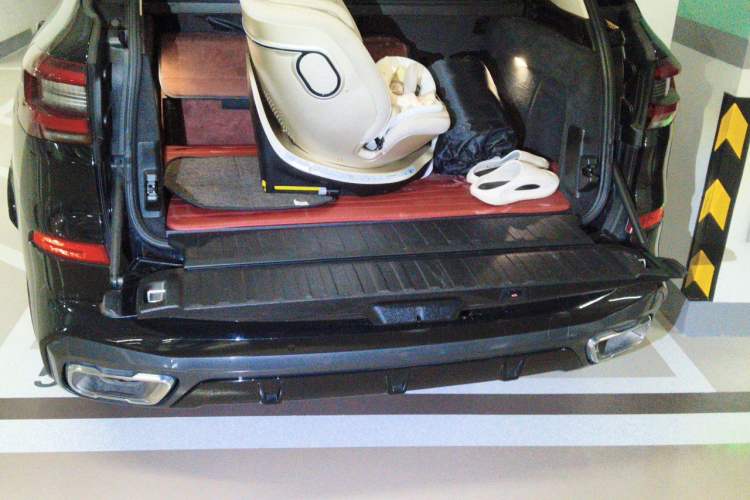 Used BMW X5 2022 Restyled xDrive 30Li Luxury Version M Sport Package Trunk