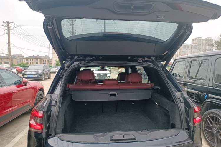Used BMW X5 2022 Restyled xDrive 40Li M Sport Package Trunk