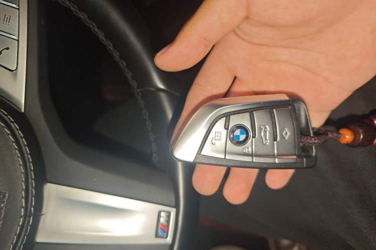 Used BMW X5 2022 xDrive 30Li M Sport Package Vehicle Key