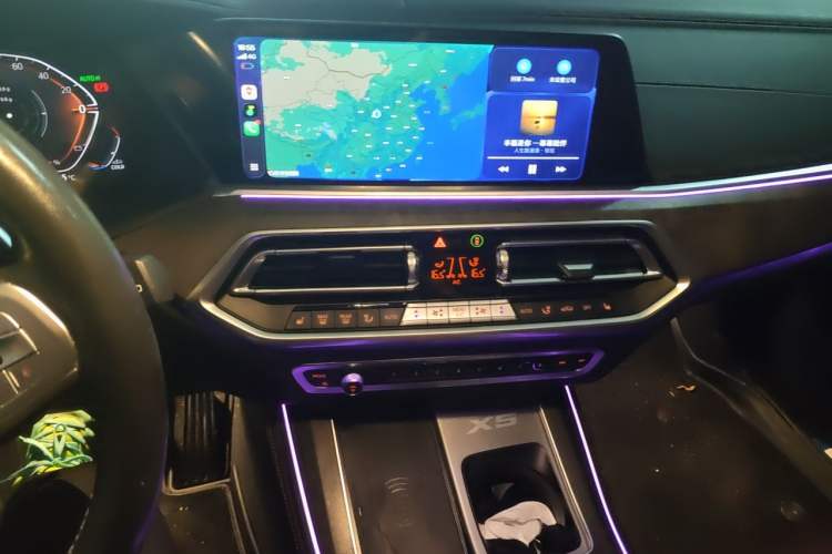 Used BMW X5 2022 xDrive 30Li Luxury M Sport Package Audio And AC Panel