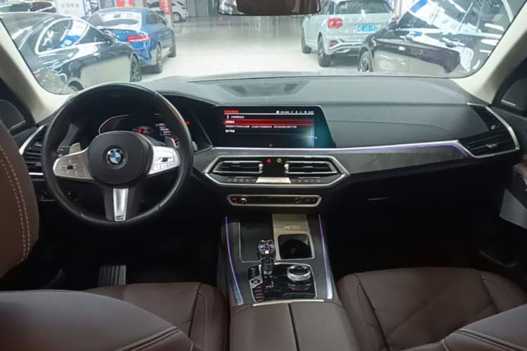 Used BMW X5 2022 Restyled xDrive 30Li Luxury Version M Sport Package Center Console