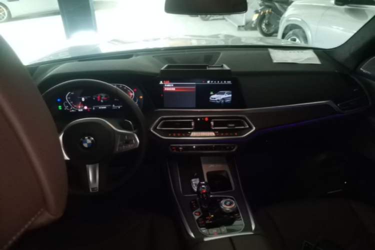 Used BMW X5 2022 Restyled xDrive 40Li M Sport Package Center Console