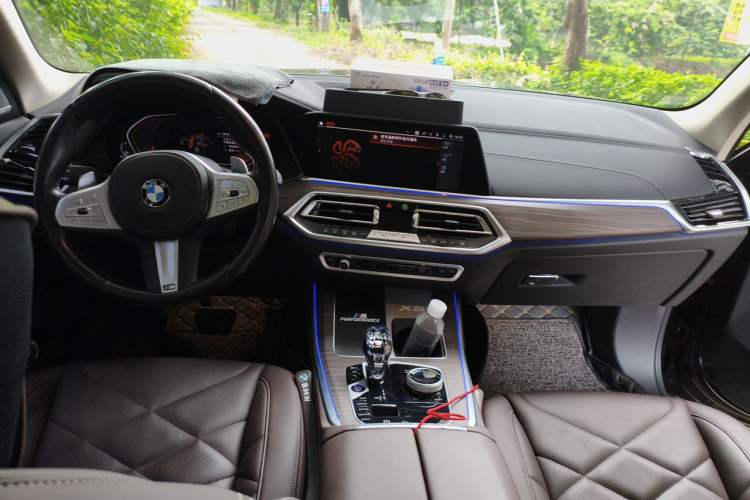 Used BMW X5 2022 Restyled xDrive 30Li Luxury Version M Sport Package Center Console