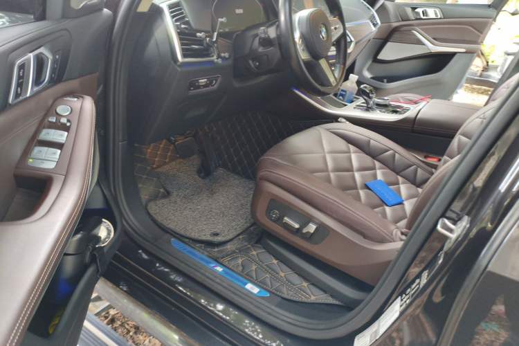 Used BMW X5 2022 Restyled xDrive 30Li Luxury Version M Sport Package Driver Seat