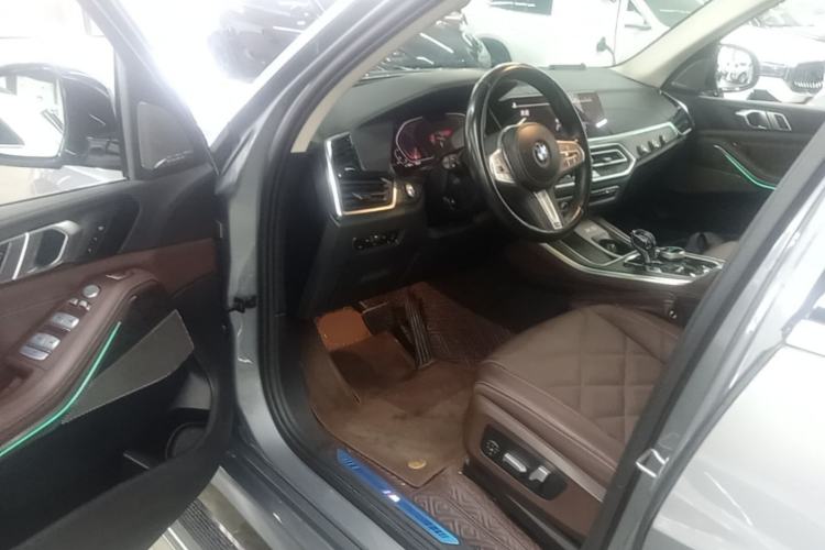 Used BMW X5 2022 Restyled xDrive 30Li Luxury Version M Sport Package Driver Seat
