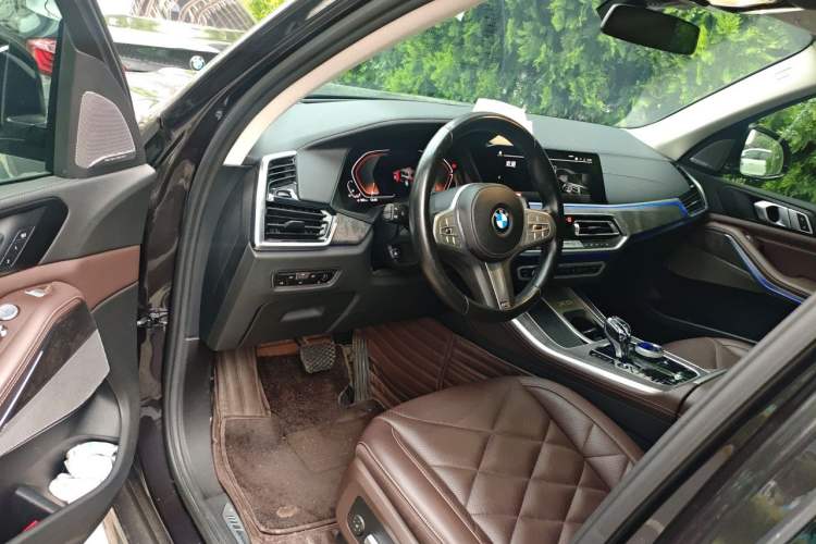 Used BMW X5 2022 xDrive 30Li Luxury M Sport Package Driver Seat