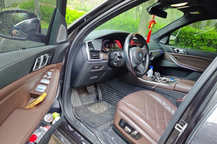 Used BMW X5 2022 Restyled xDrive 40Li M Sport Package Driver Seat
