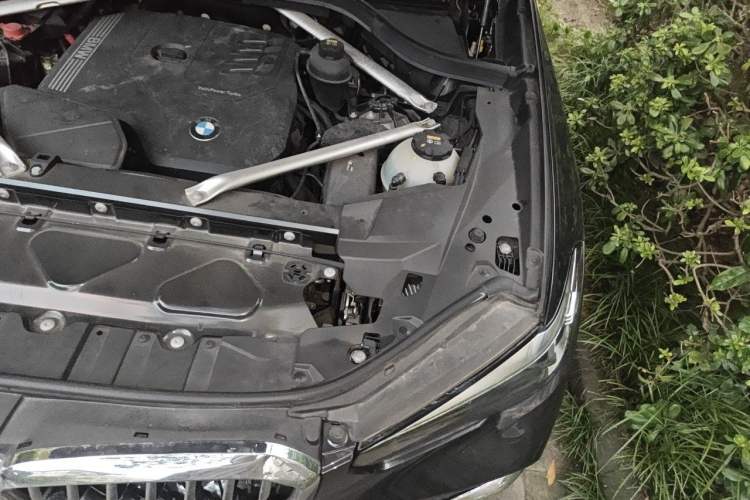 Used BMW X5 2022 xDrive 30Li M Sport Package Engine Bay Left