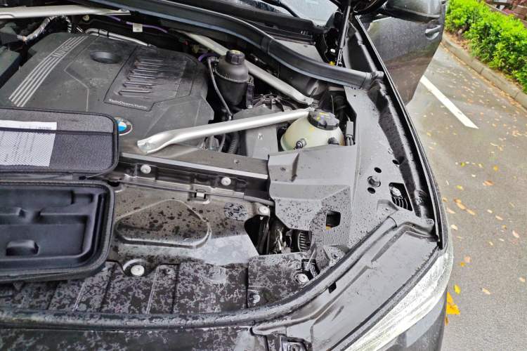Used BMW X5 2022 Restyled xDrive 40Li M Sport Package Engine Bay Left